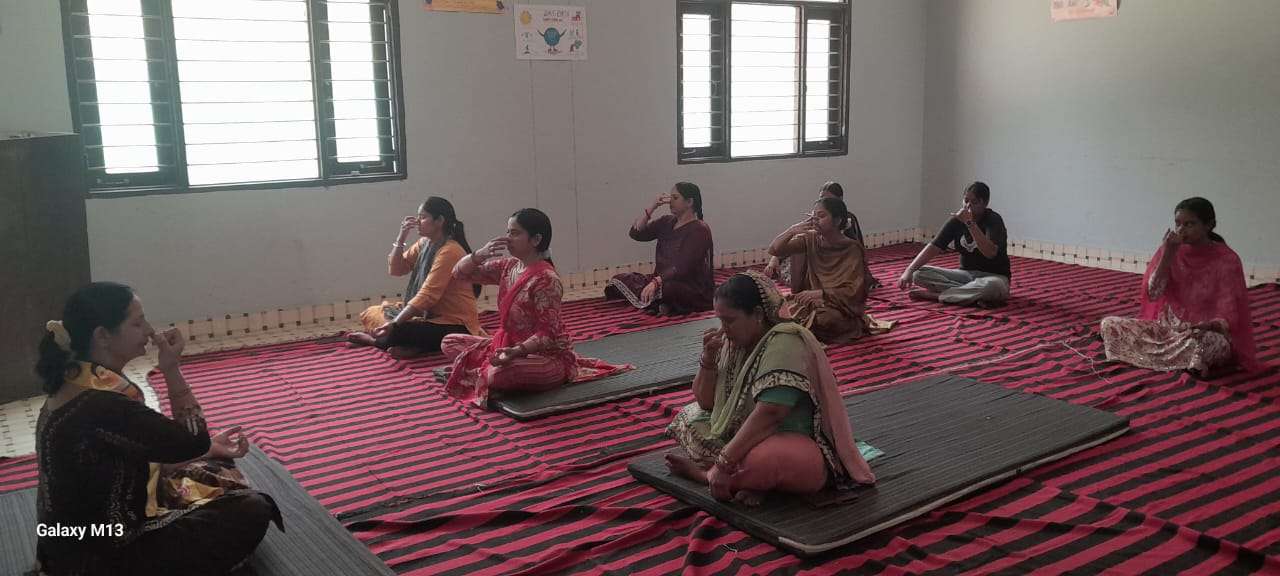 A yoga camp was organized on the occasion of Yoga Day at Baba Augar Girls College under the leadership of Chairman Khanna.